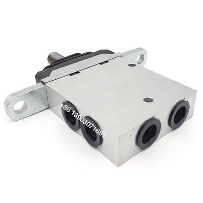 PC15mr-1 PC27r-8 PC27mr-2 PC30mr-2 PC35mr-3 Excavator Pilot Valve Joystick Control Valve 702-16-01270 for Komatsu